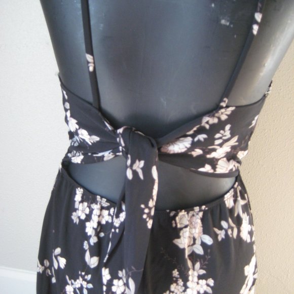 Azkara Black Floral Romper Size M NWT - Picture 5 of 10